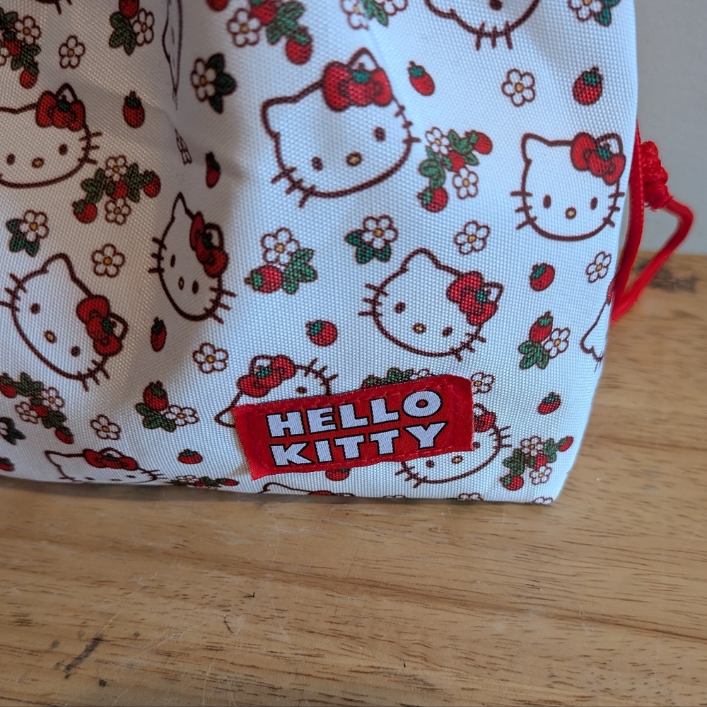 Bioworld Bento Lunch Bag Hello Kitty - Picture 5 of 5